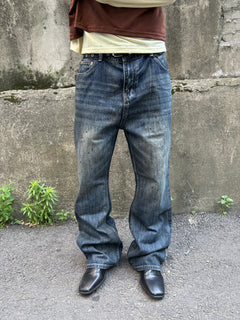 Oil-Wash Semi-Flare Jeans