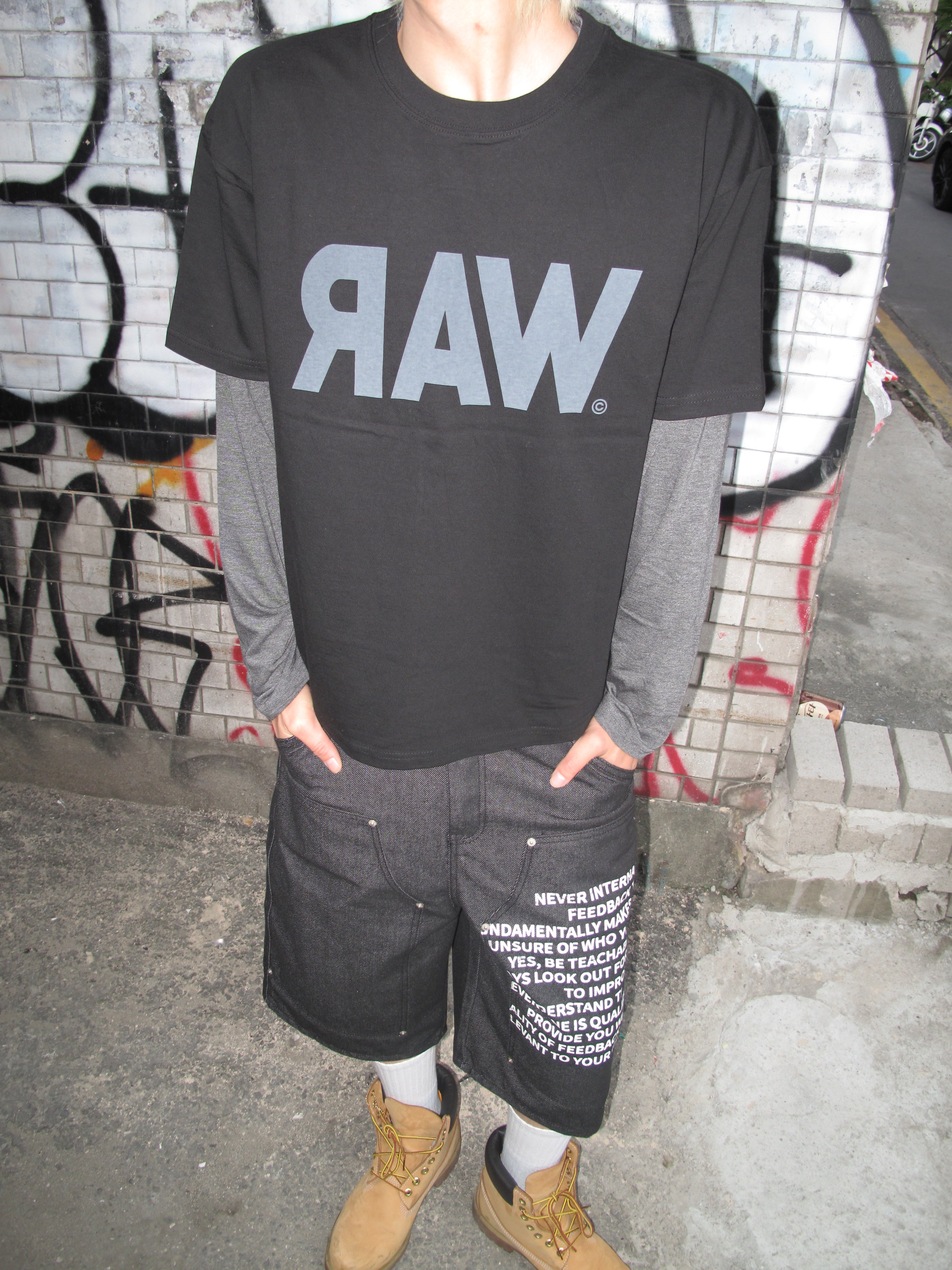 Bio-Washed Semi-Crop Graphic T-Shirt