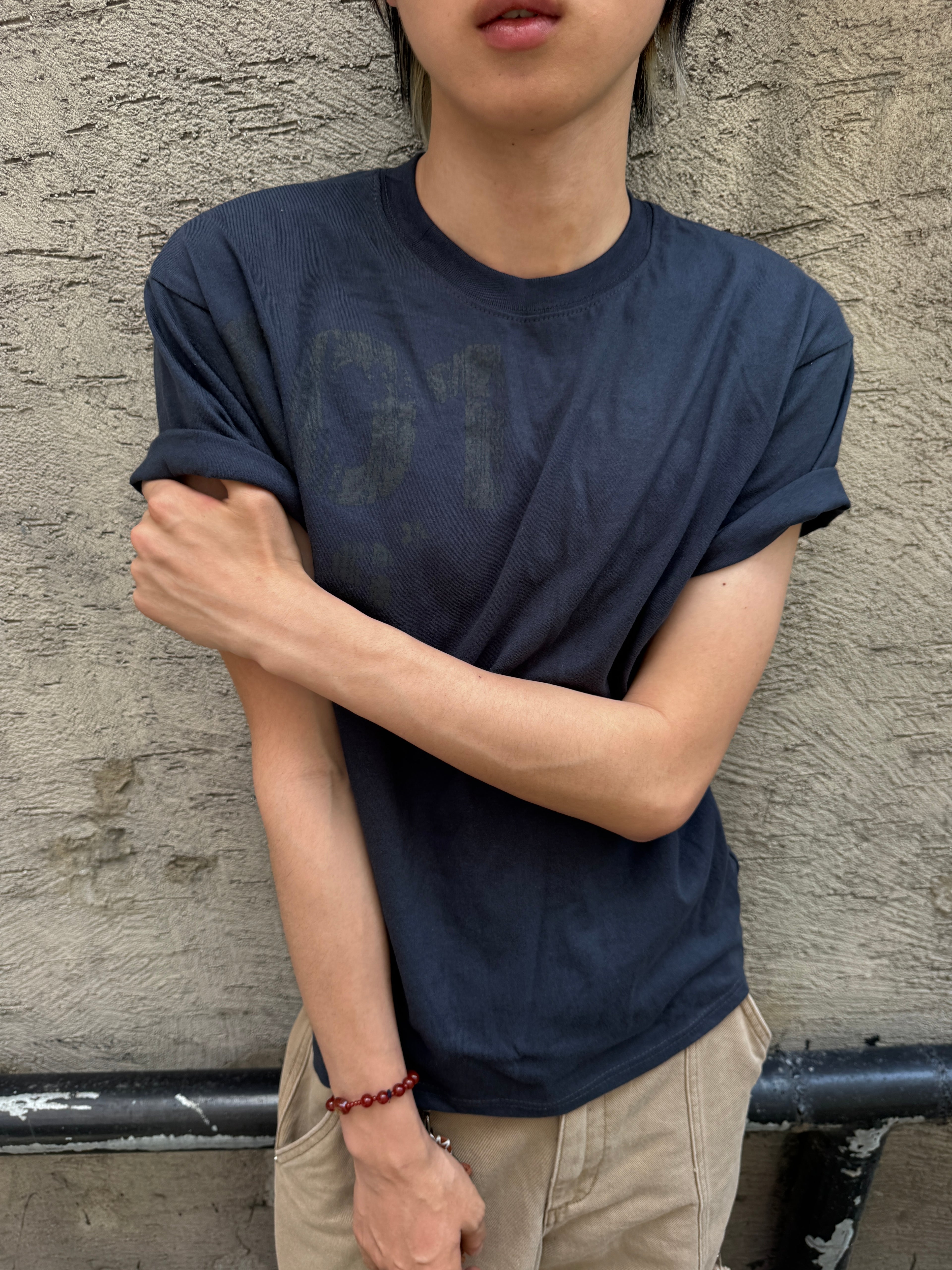 001 Crack Graphic Semi-Crop T-Shirt
