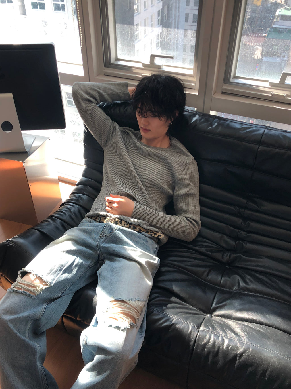 Milk‑Wash Distressed Wide Jeans