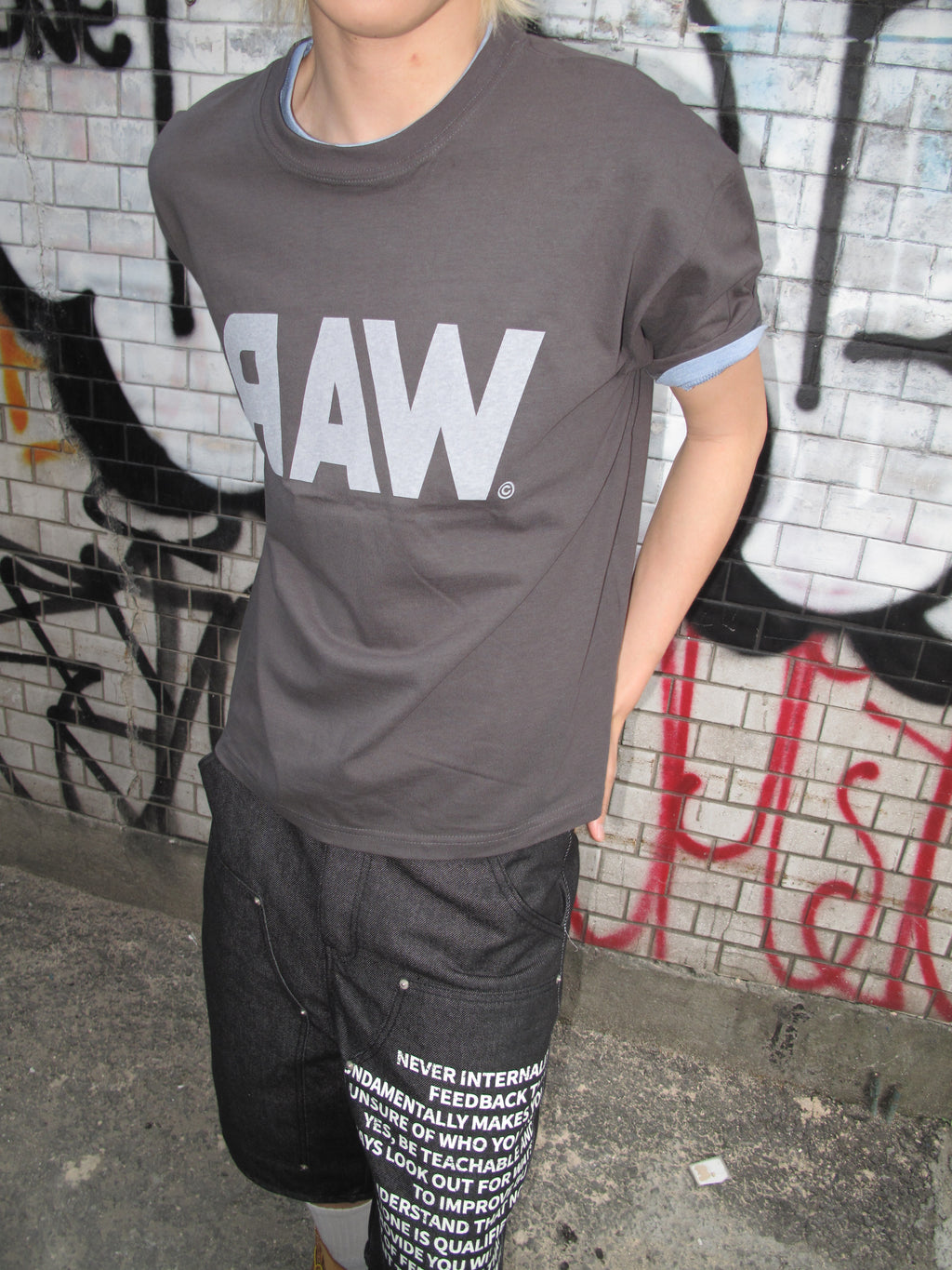 Bio-Washed Semi-Crop Graphic T-Shirt