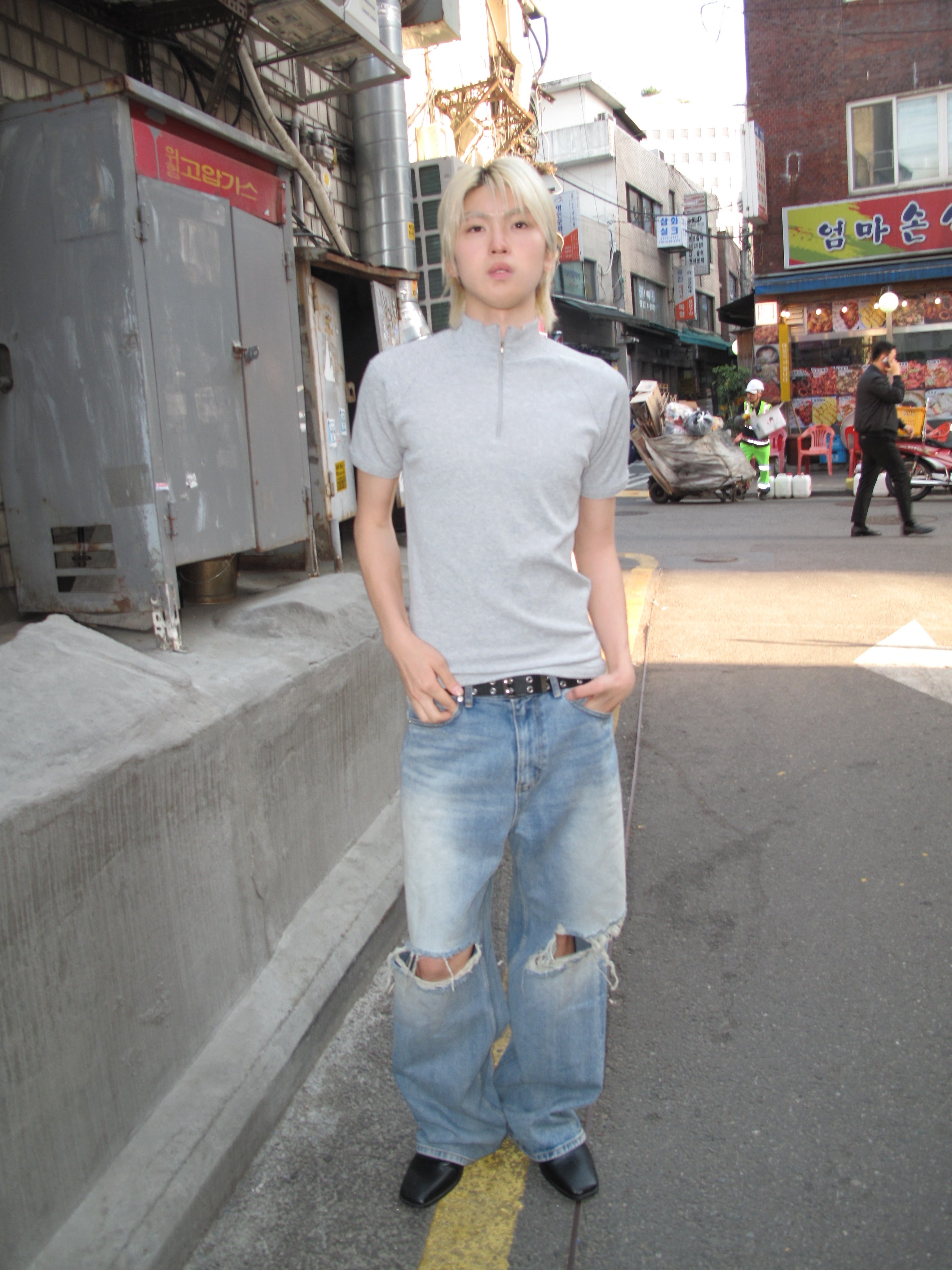 Distressed Knee-Cut Light-Wash Wide Jeans