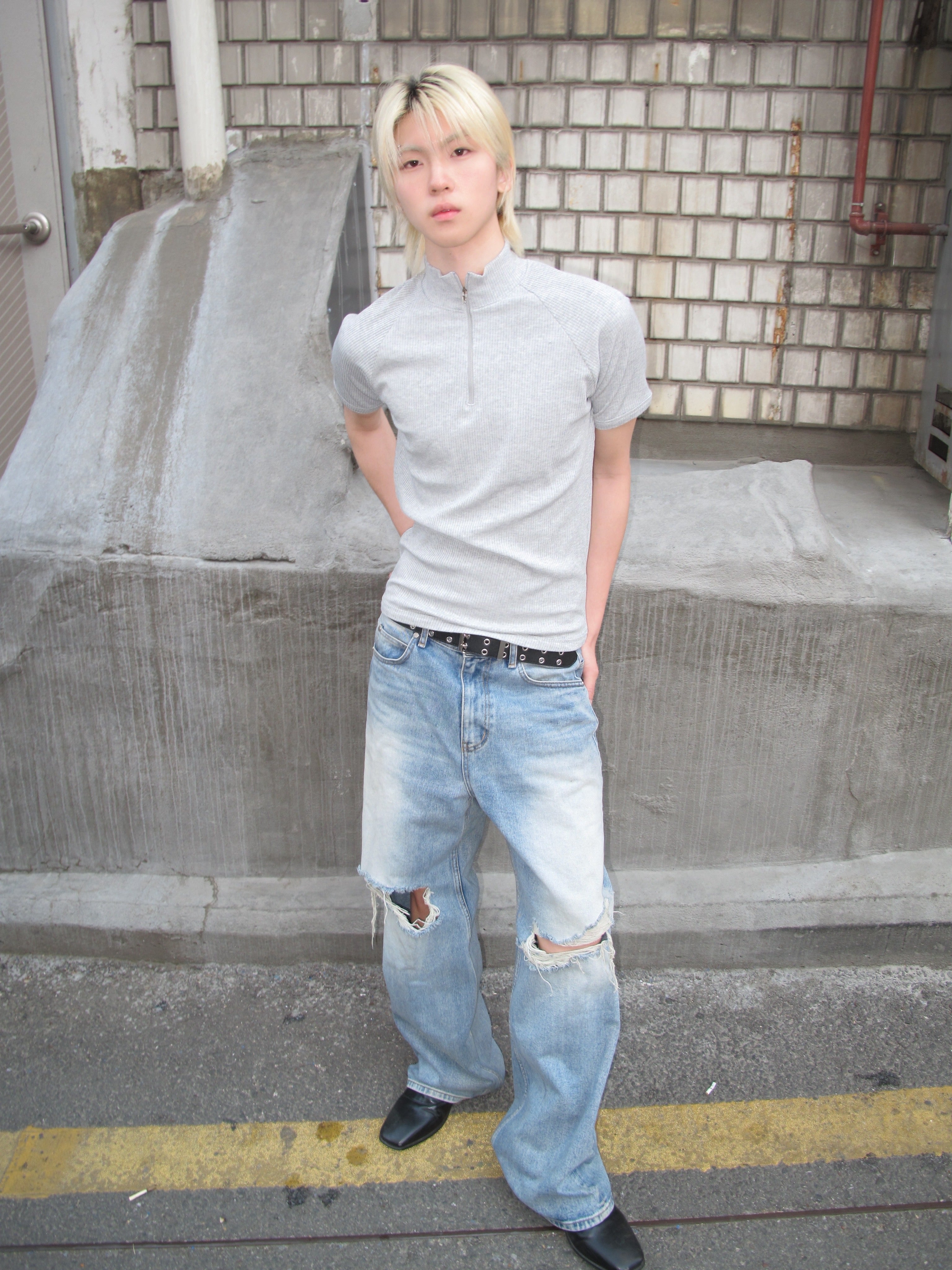 Distressed Knee-Cut Light-Wash Wide Jeans