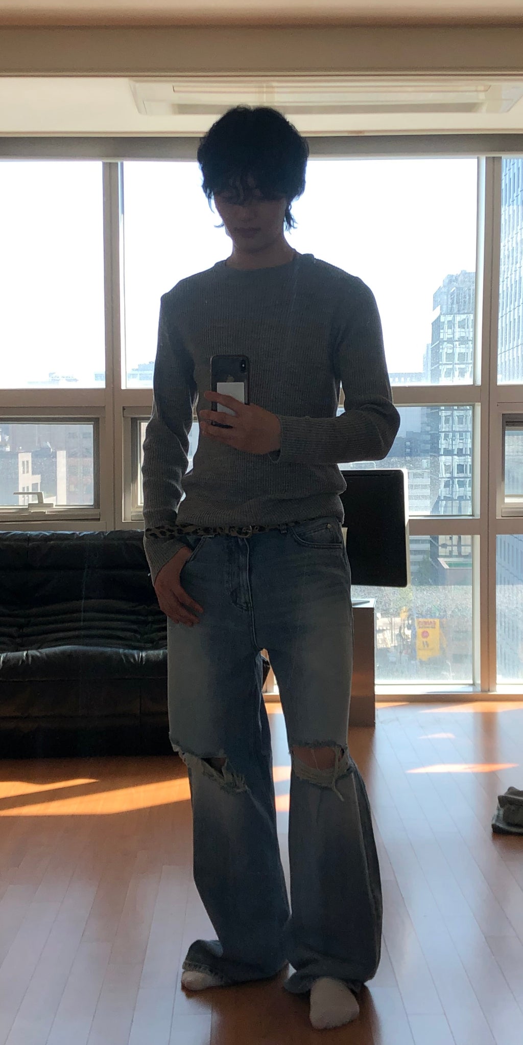 Milk‑Wash Distressed Wide Jeans