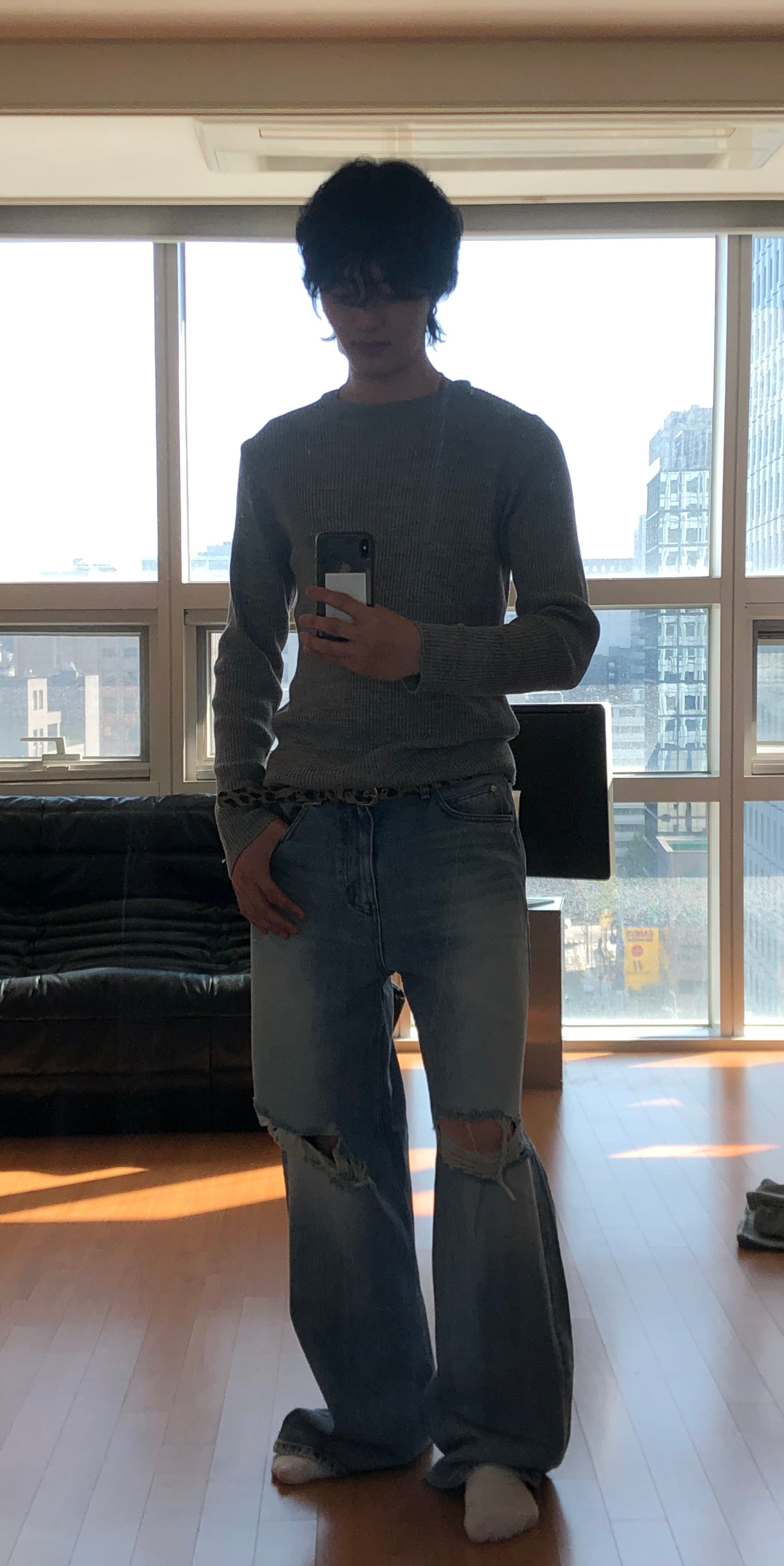 Milk‑Wash Distressed Wide Jeans