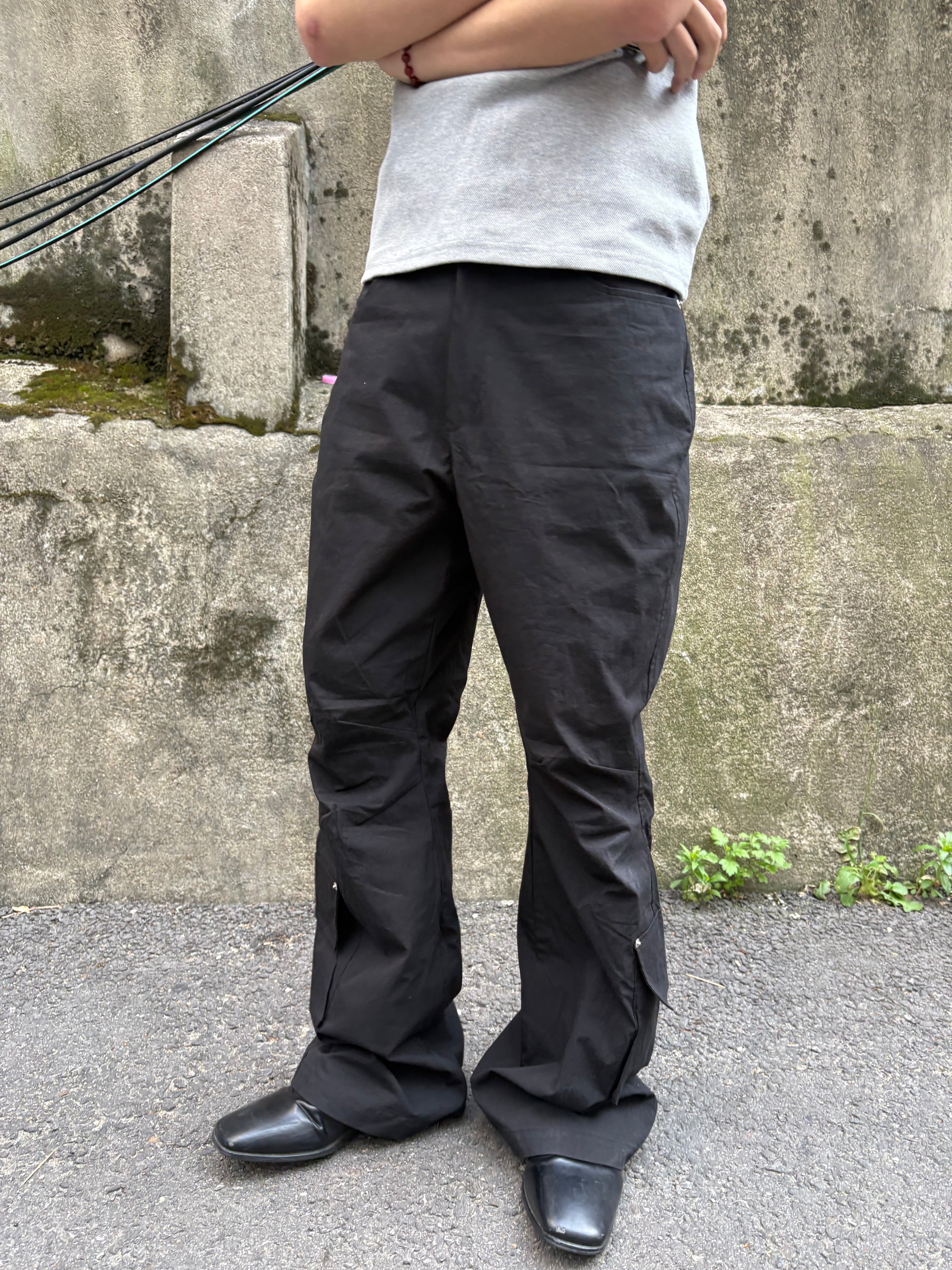 Half-Banded Cargo Bootcut Pants