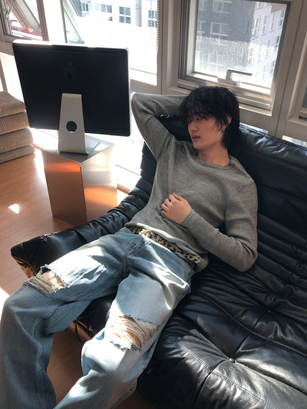 Milk‑Wash Distressed Wide Jeans