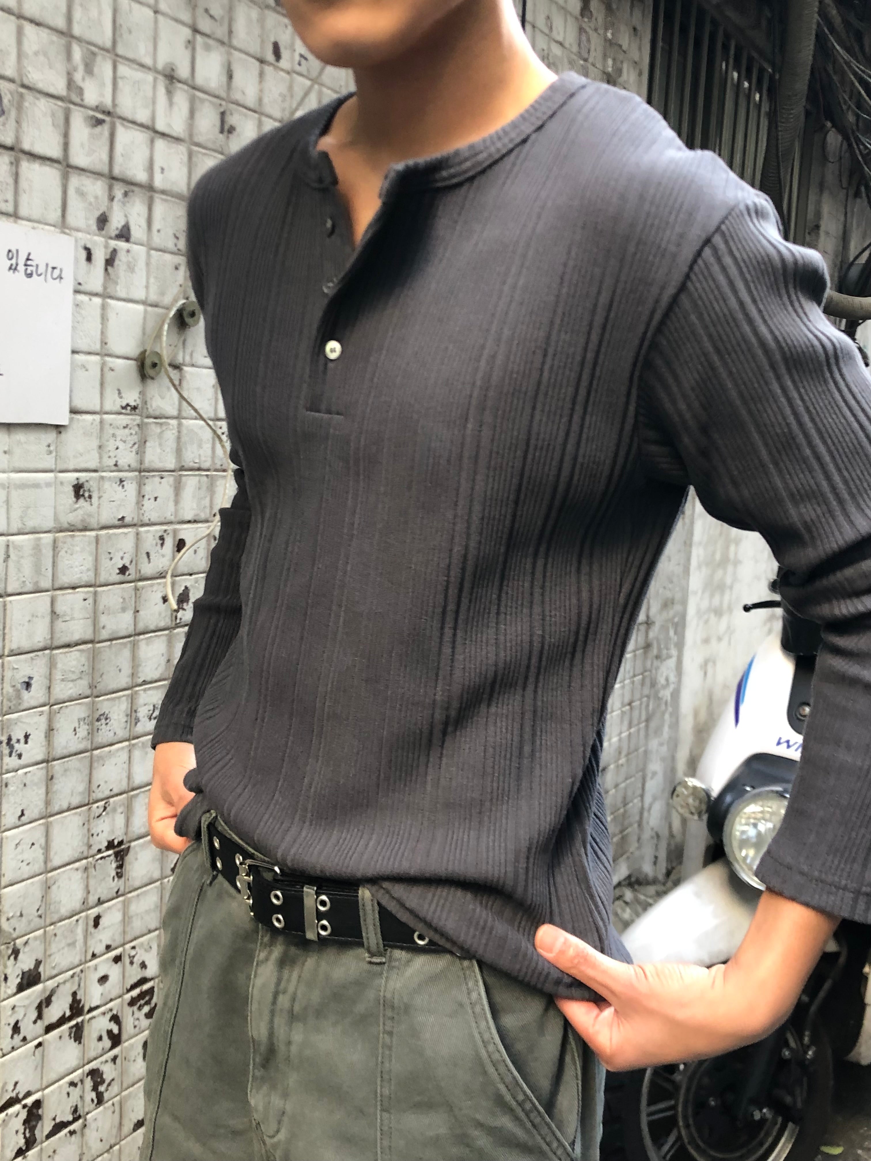 Slim Rib-Knit Henley Top(Gray)