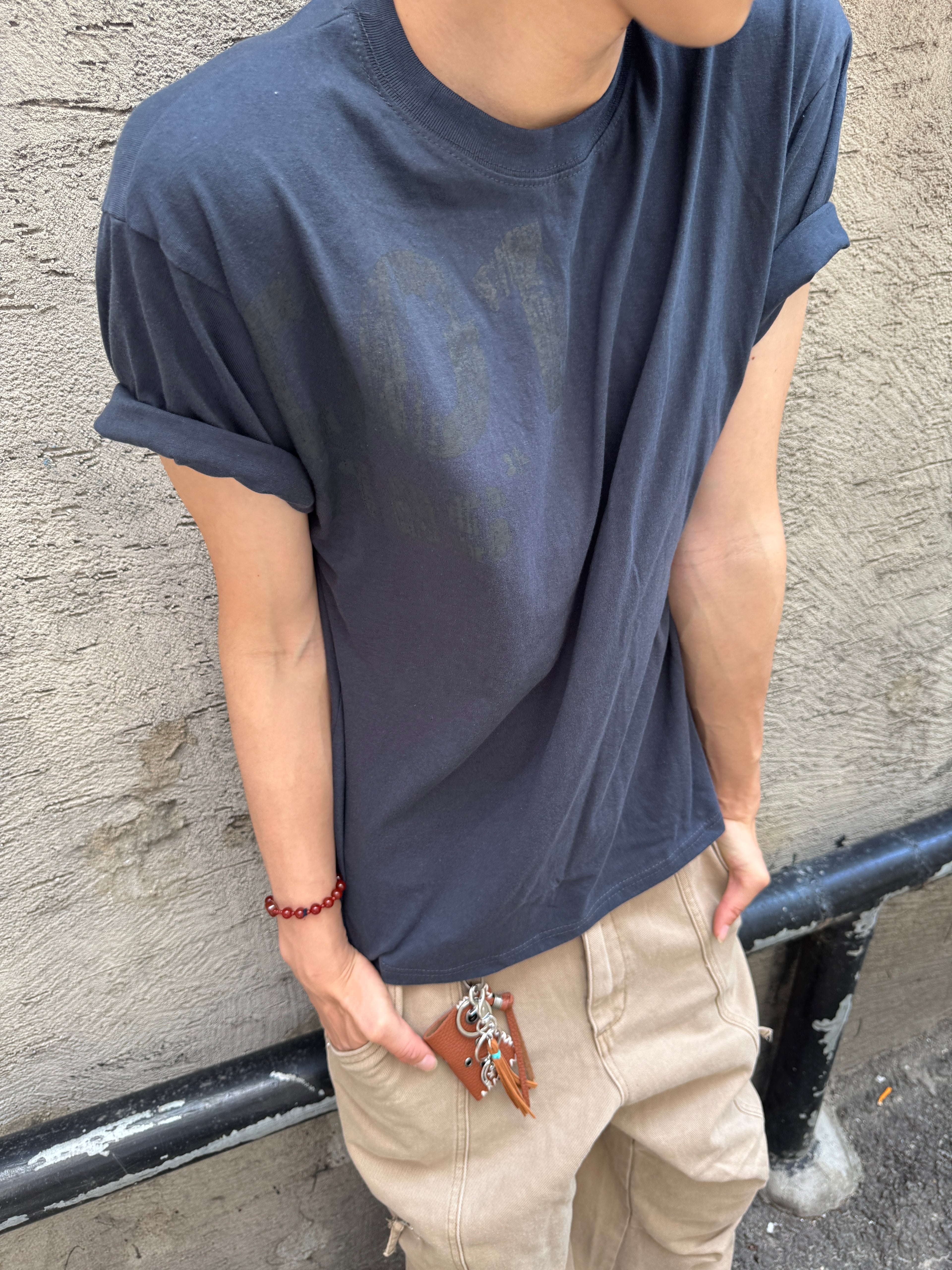 001 Crack Graphic Semi-Crop T-Shirt