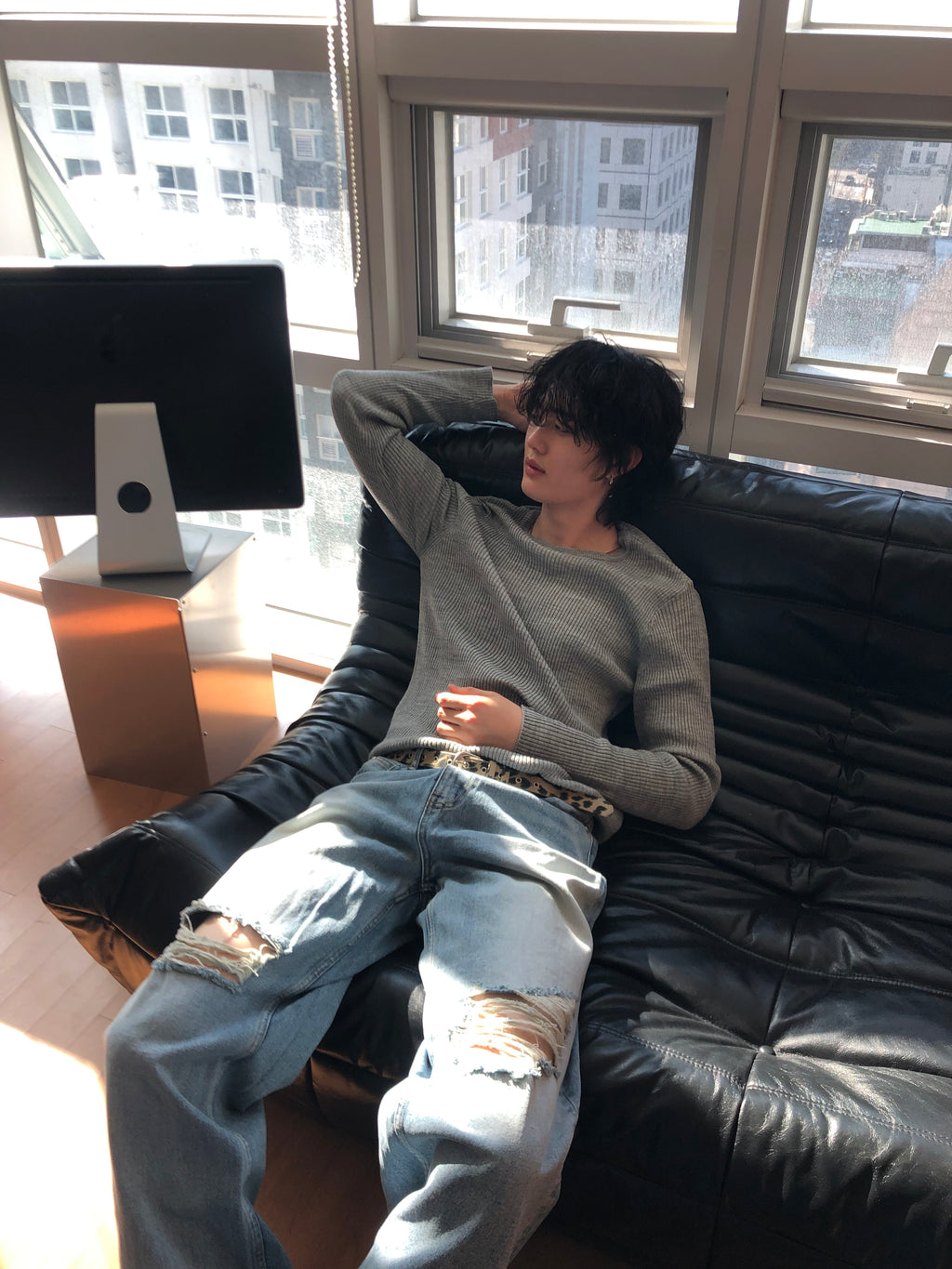 Milk‑Wash Distressed Wide Jeans