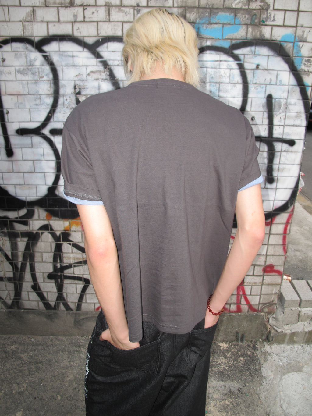 Bio-Washed Semi-Crop Graphic T-Shirt