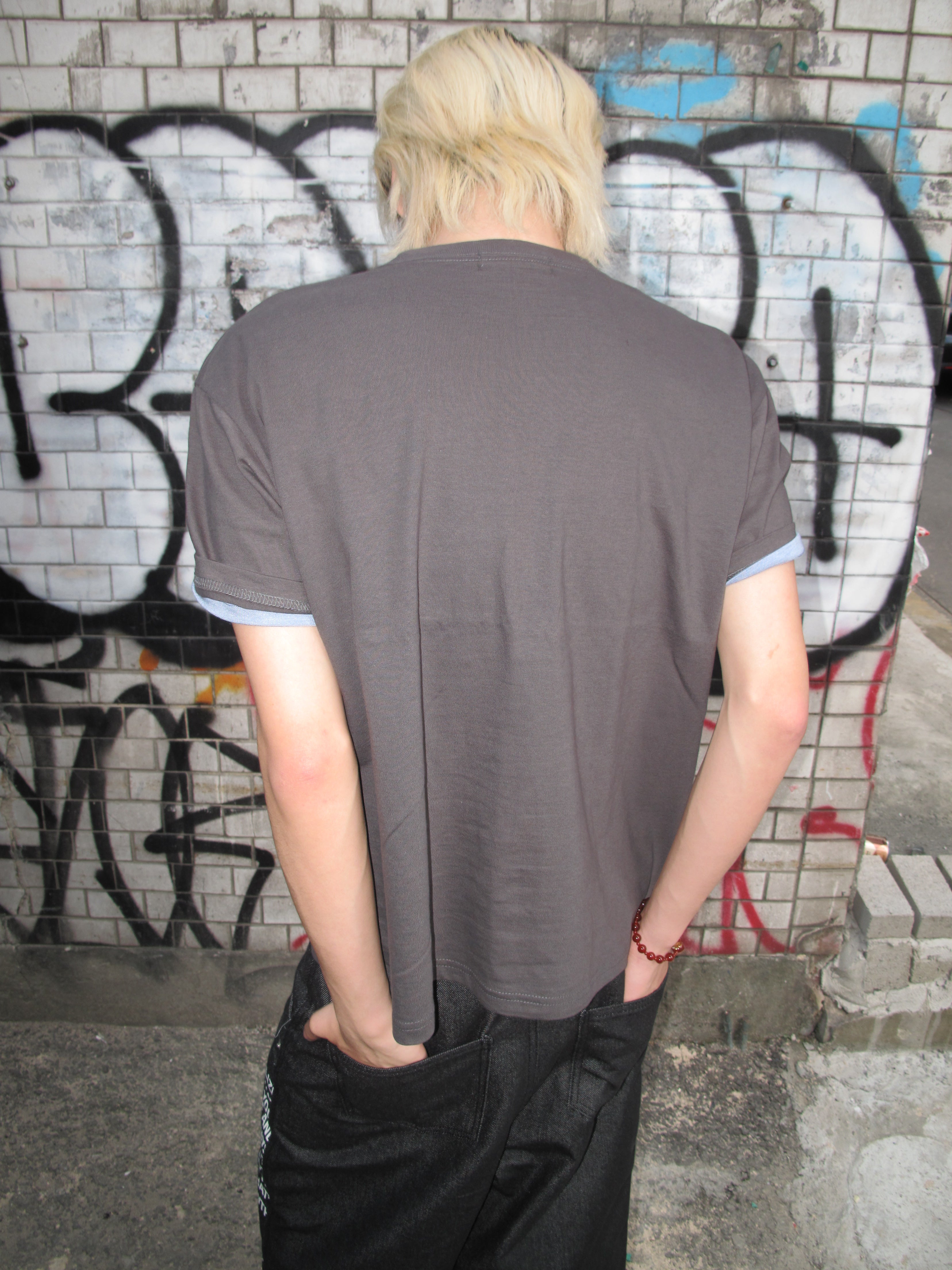 Bio-Washed Semi-Crop Graphic T-Shirt