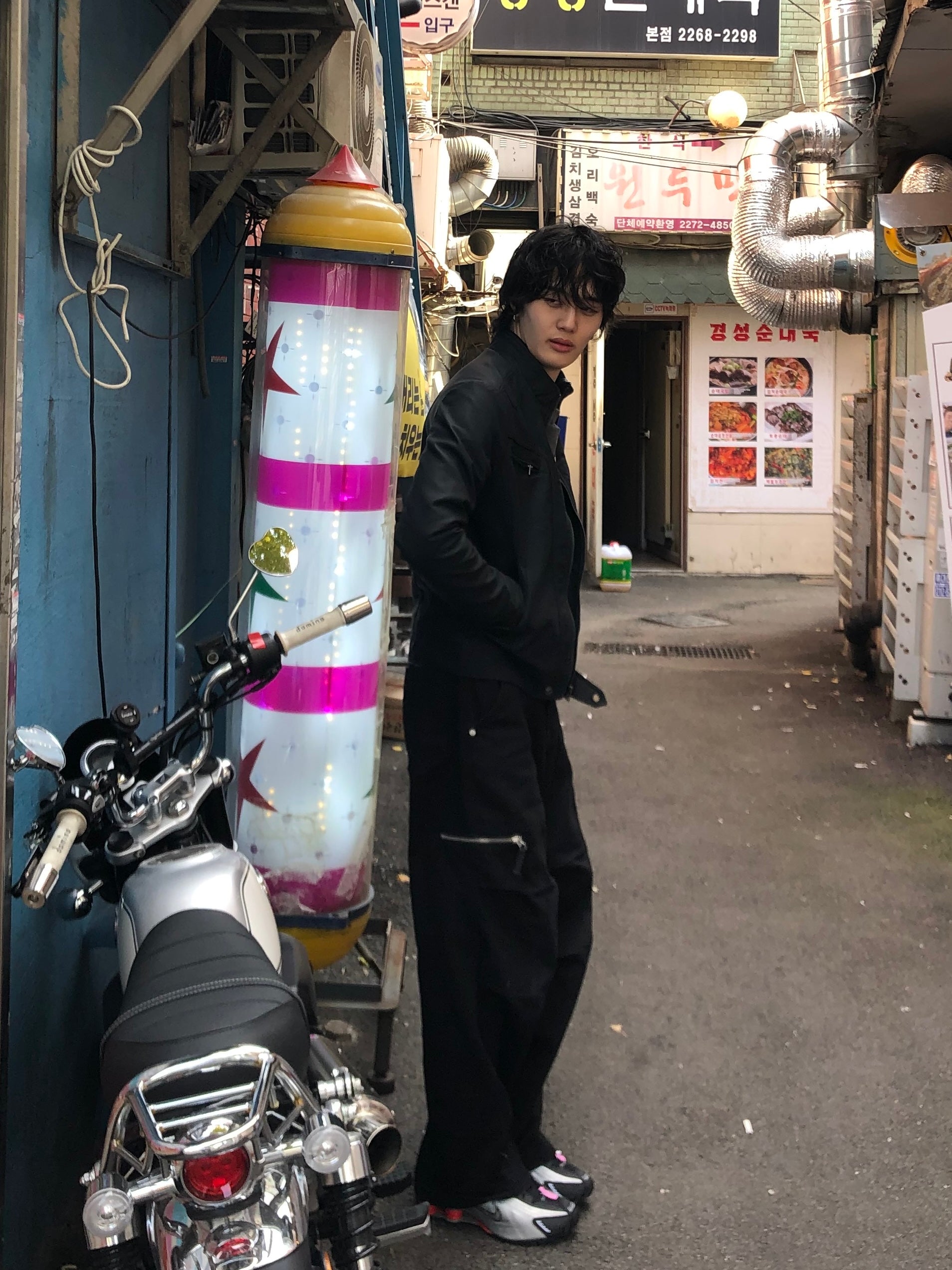 Y2k began leather biker jacket