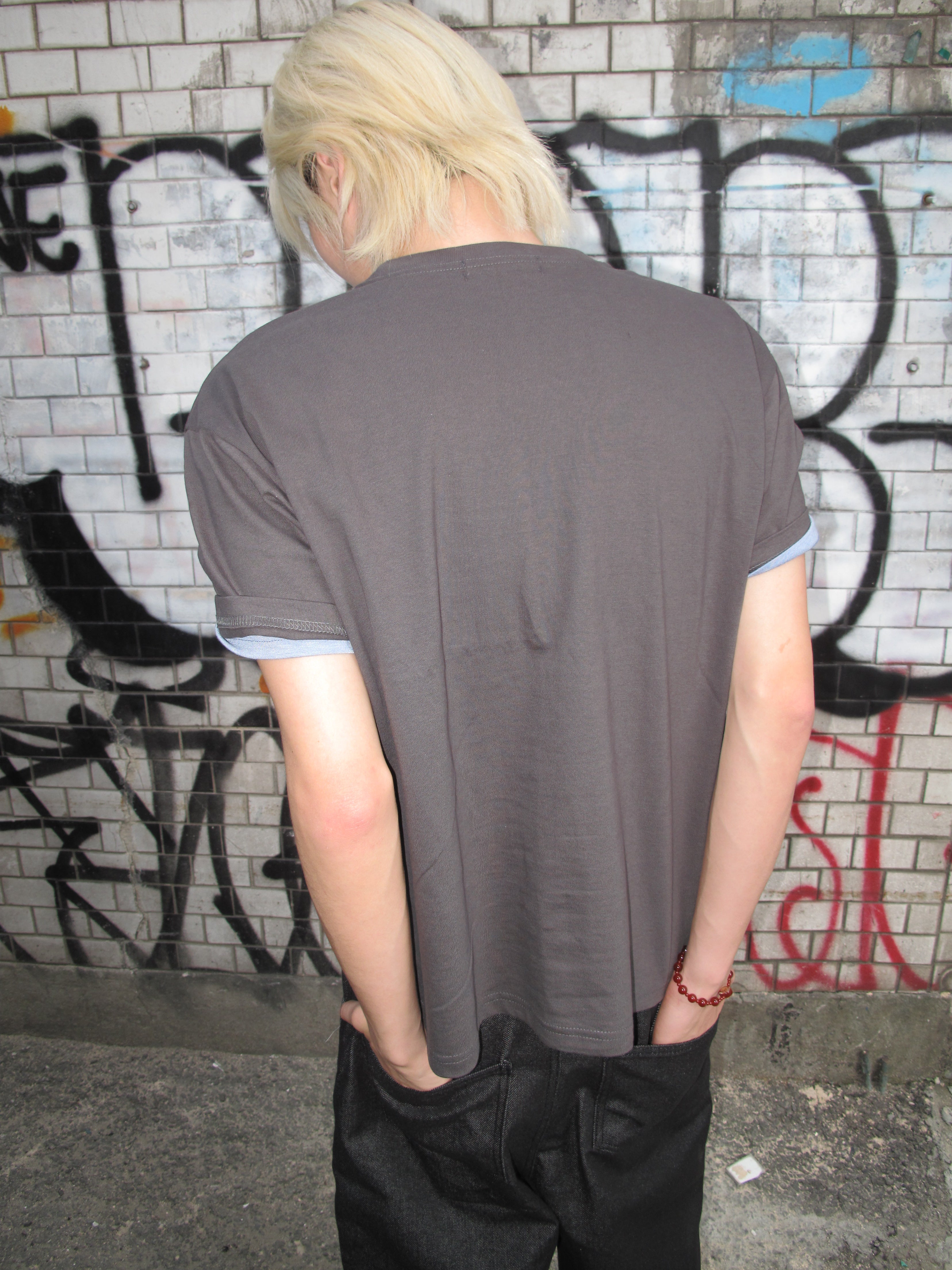 Bio-Washed Semi-Crop Graphic T-Shirt