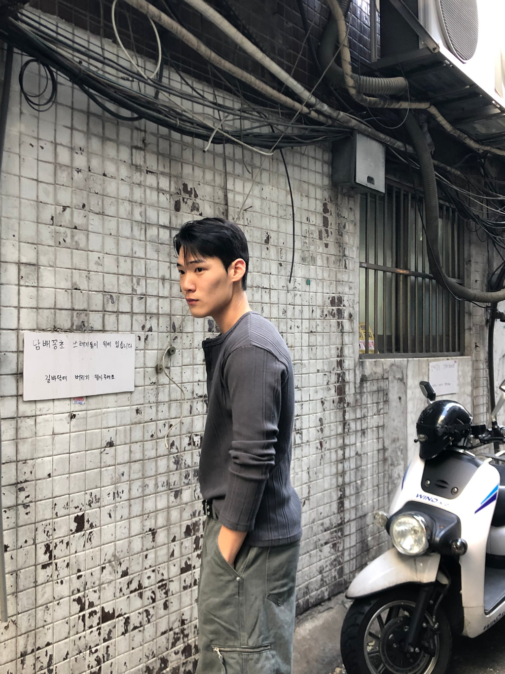 Slim Rib-Knit Henley Top(Gray)