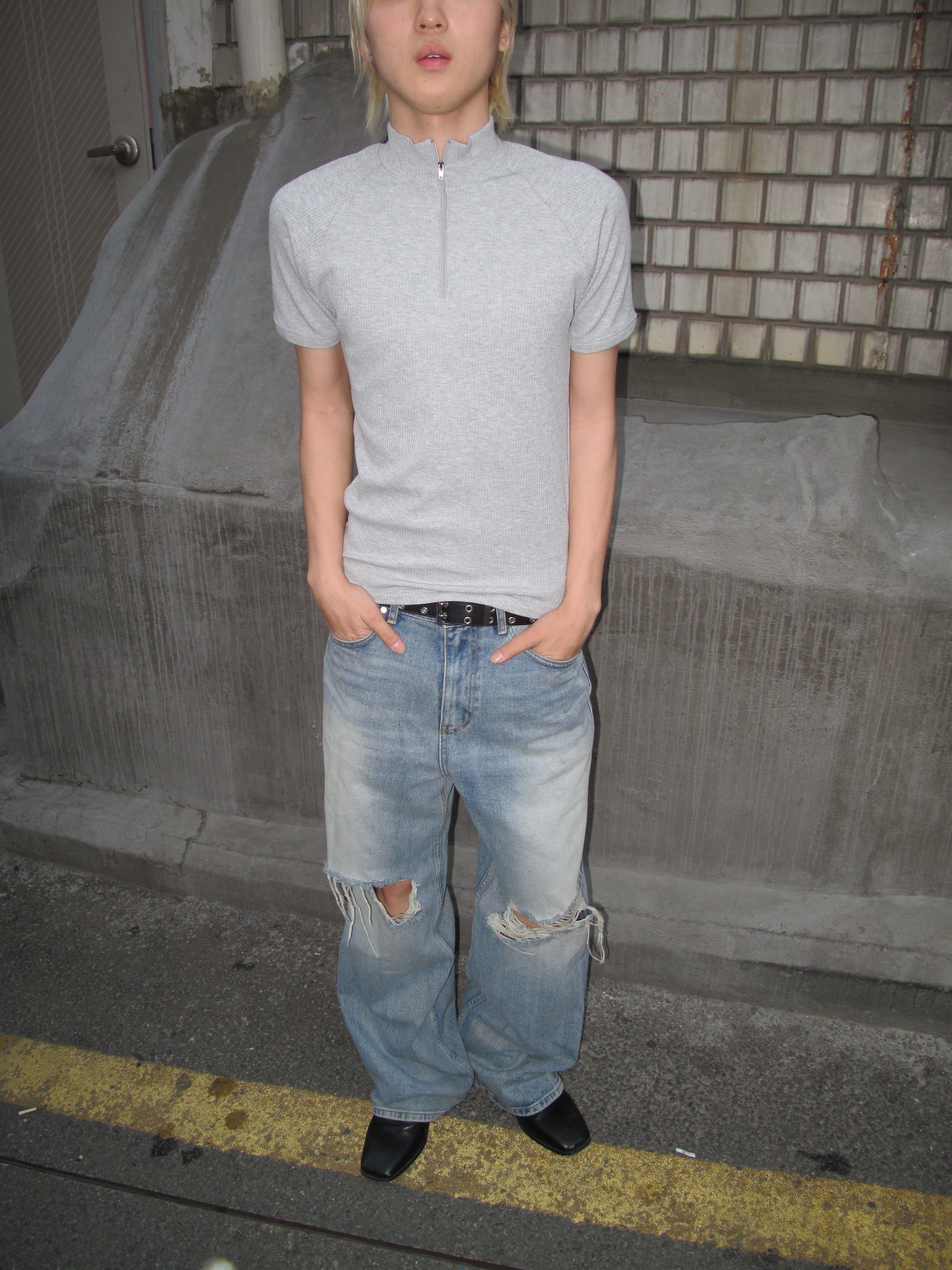 Distressed Knee-Cut Light-Wash Wide Jeans