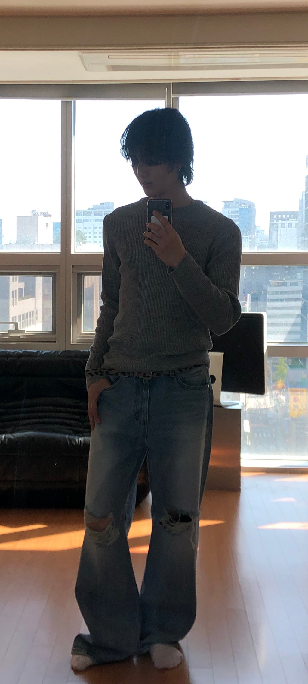 Milk‑Wash Distressed Wide Jeans