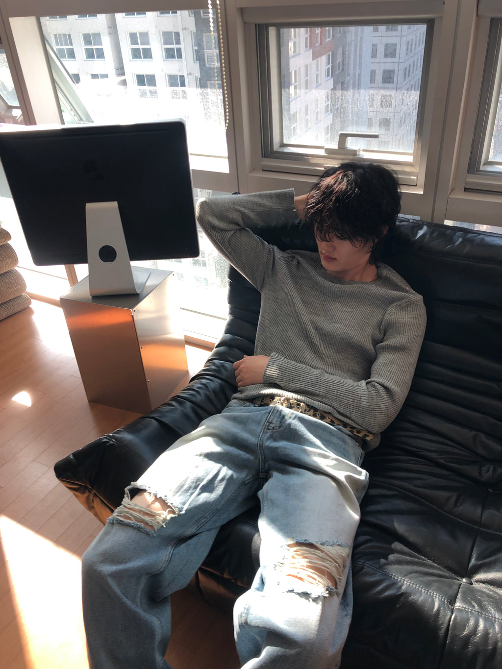 Milk‑Wash Distressed Wide Jeans