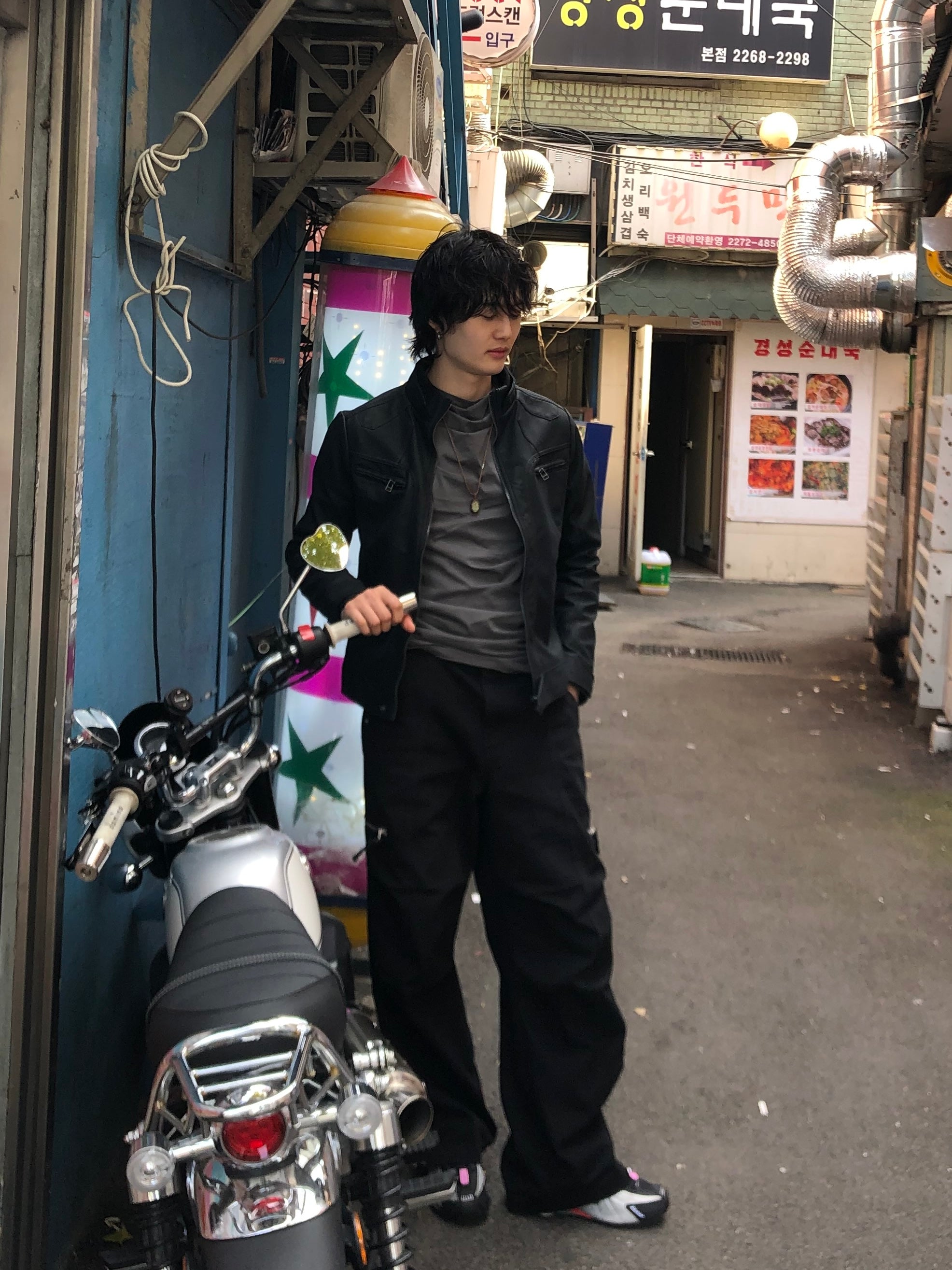 Y2k began leather biker jacket