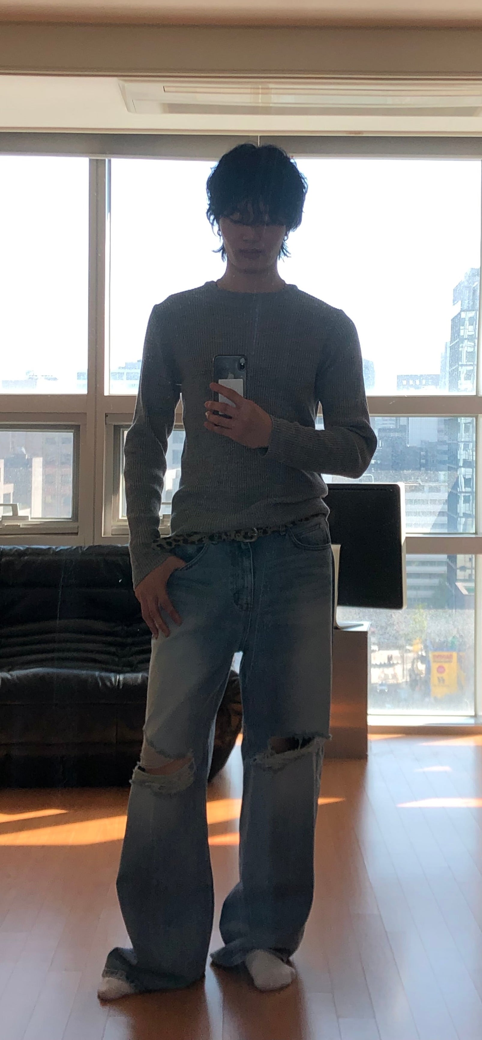 Milk‑Wash Distressed Wide Jeans