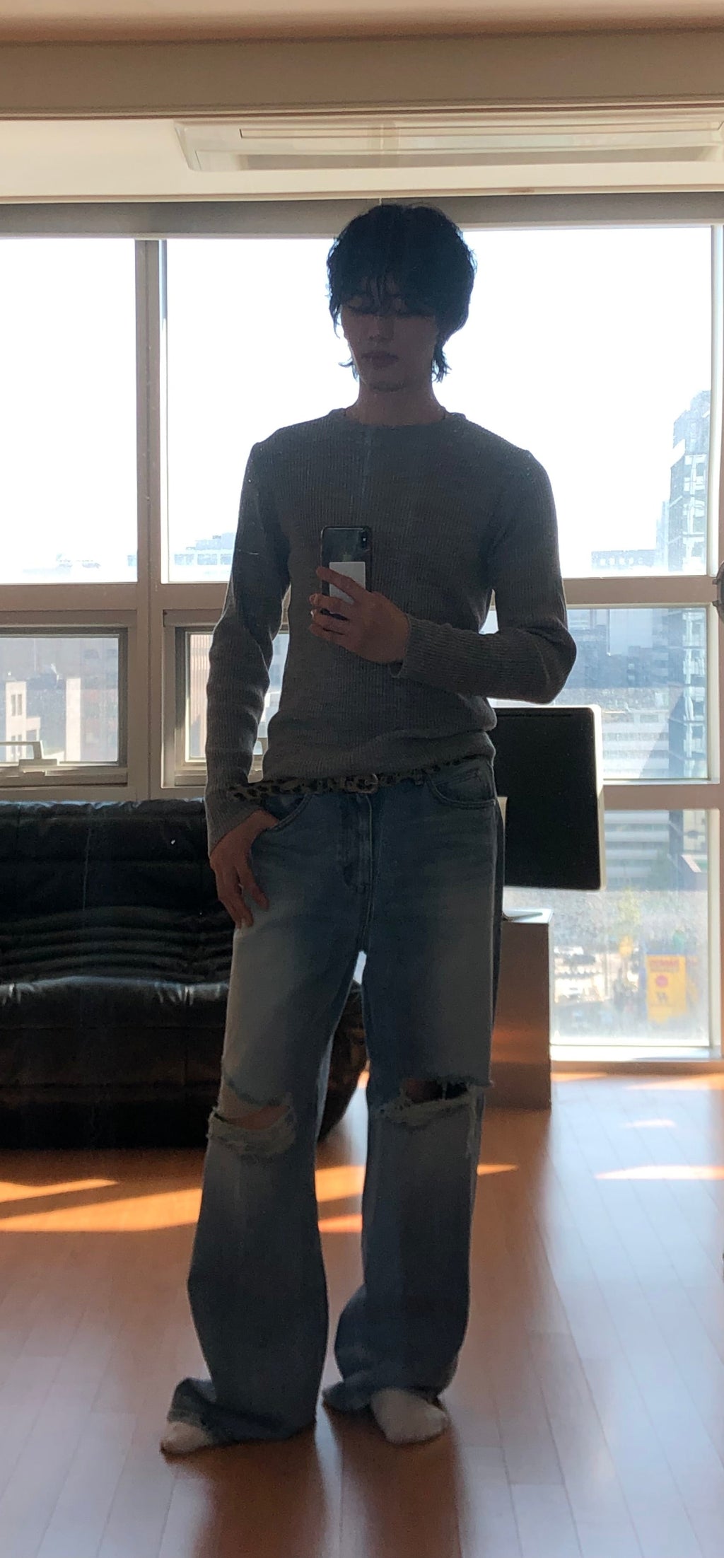 Milk‑Wash Distressed Wide Jeans