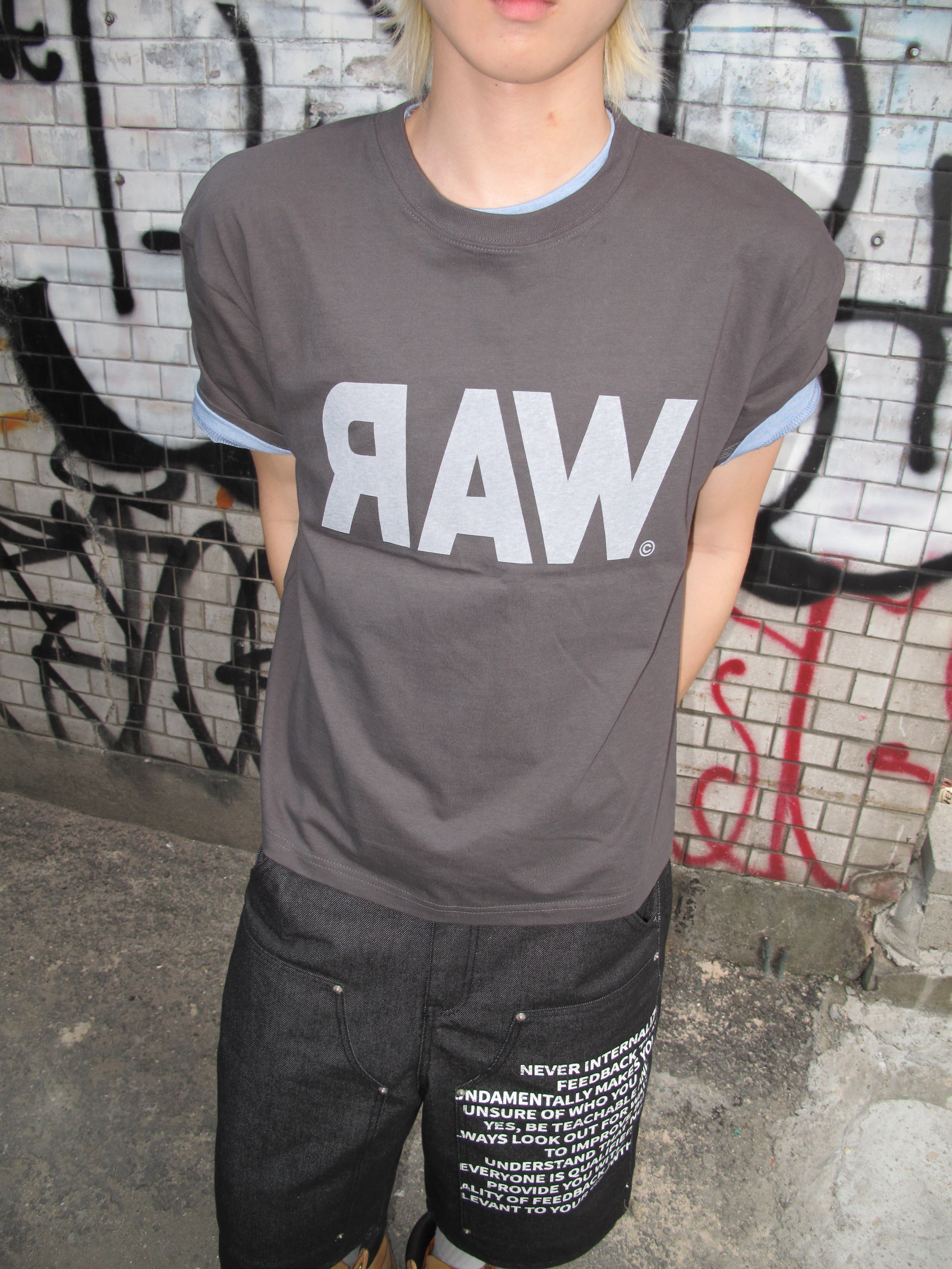 Bio-Washed Semi-Crop Graphic T-Shirt