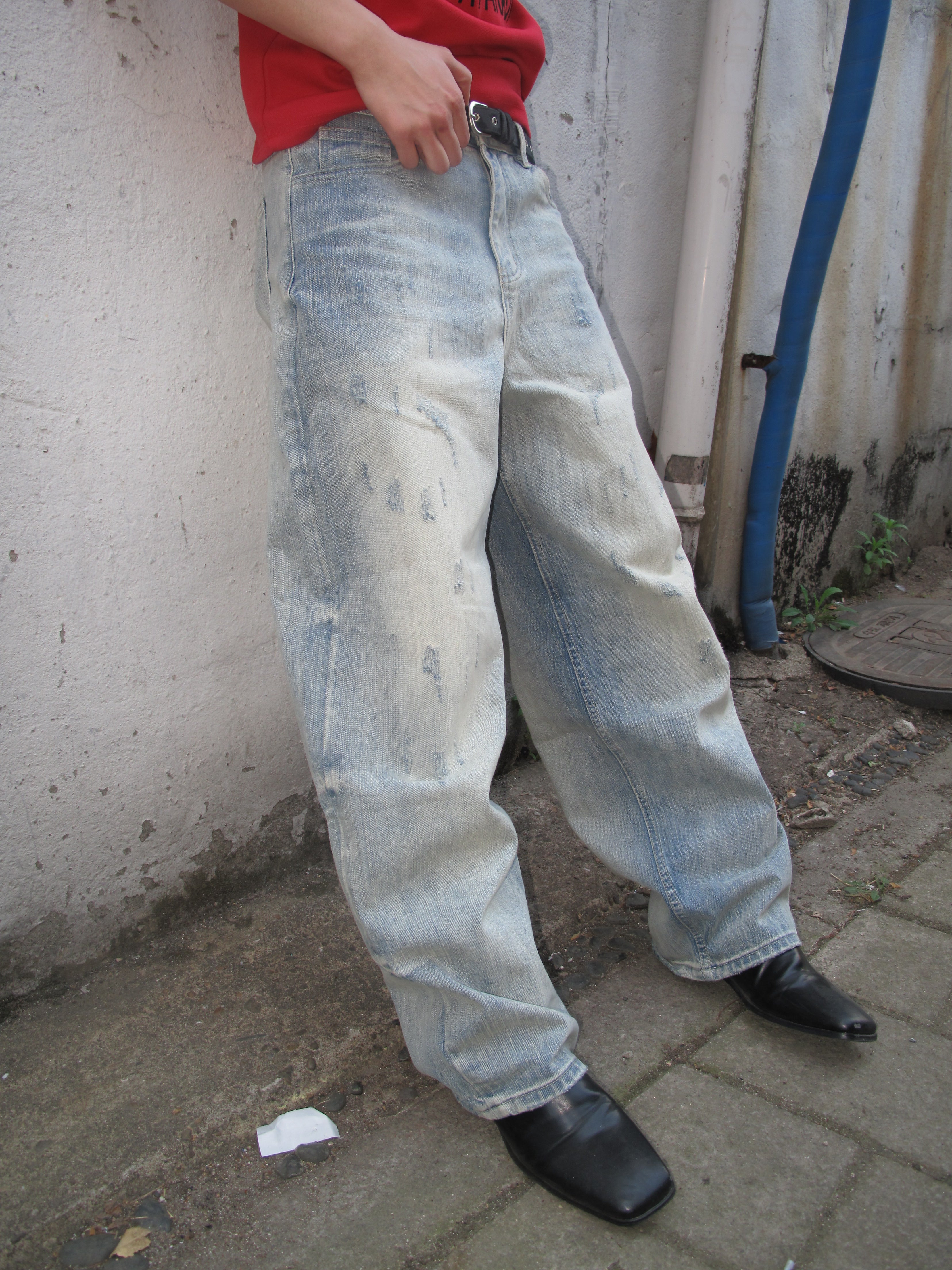 Yellow-Tint Washed Wide Jeans