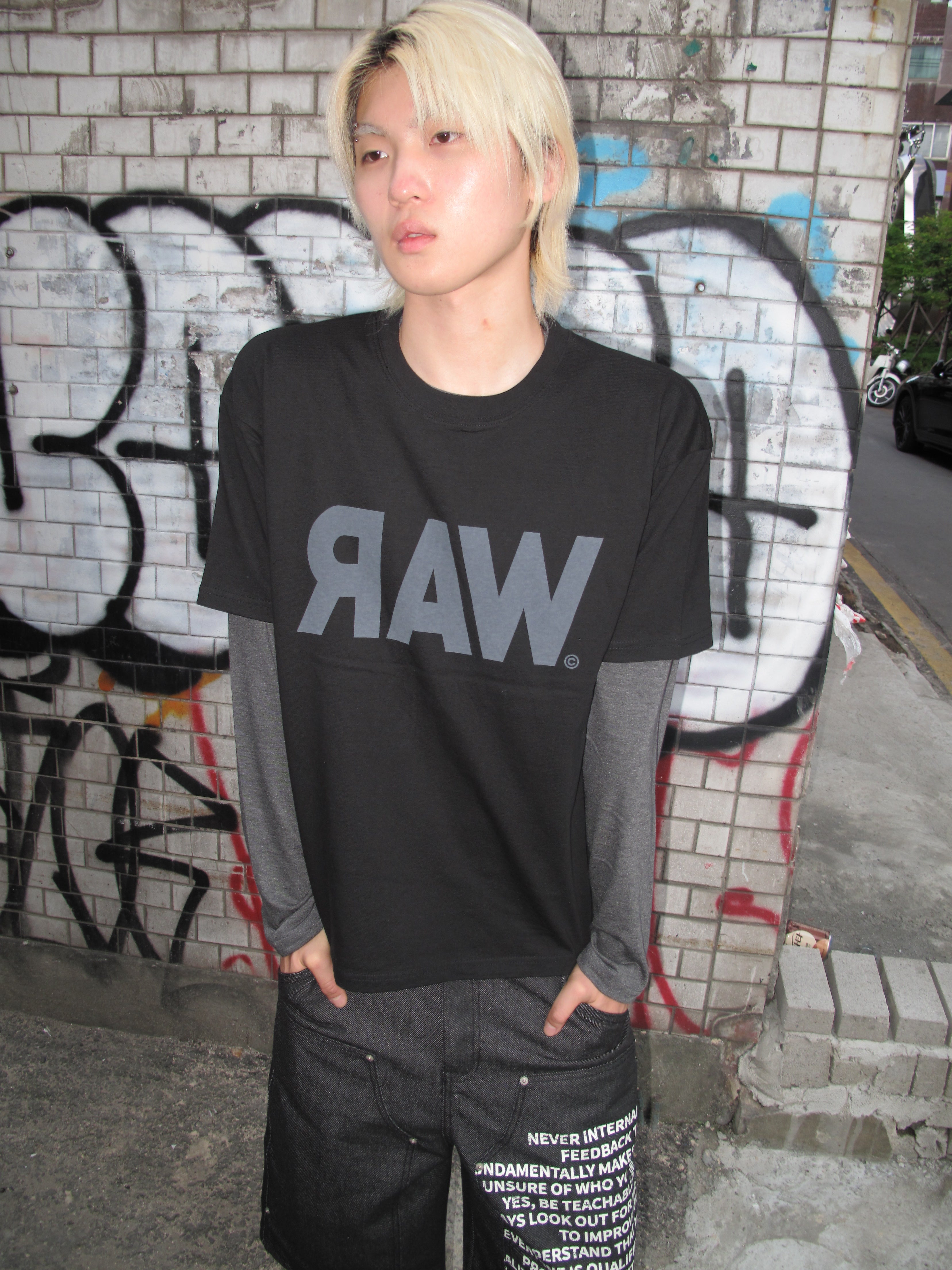 Bio-Washed Semi-Crop Graphic T-Shirt