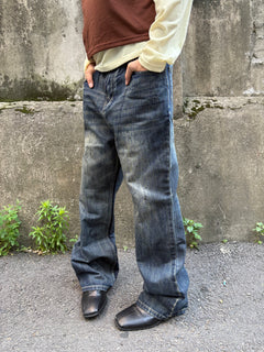 Oil-Wash Semi-Flare Jeans