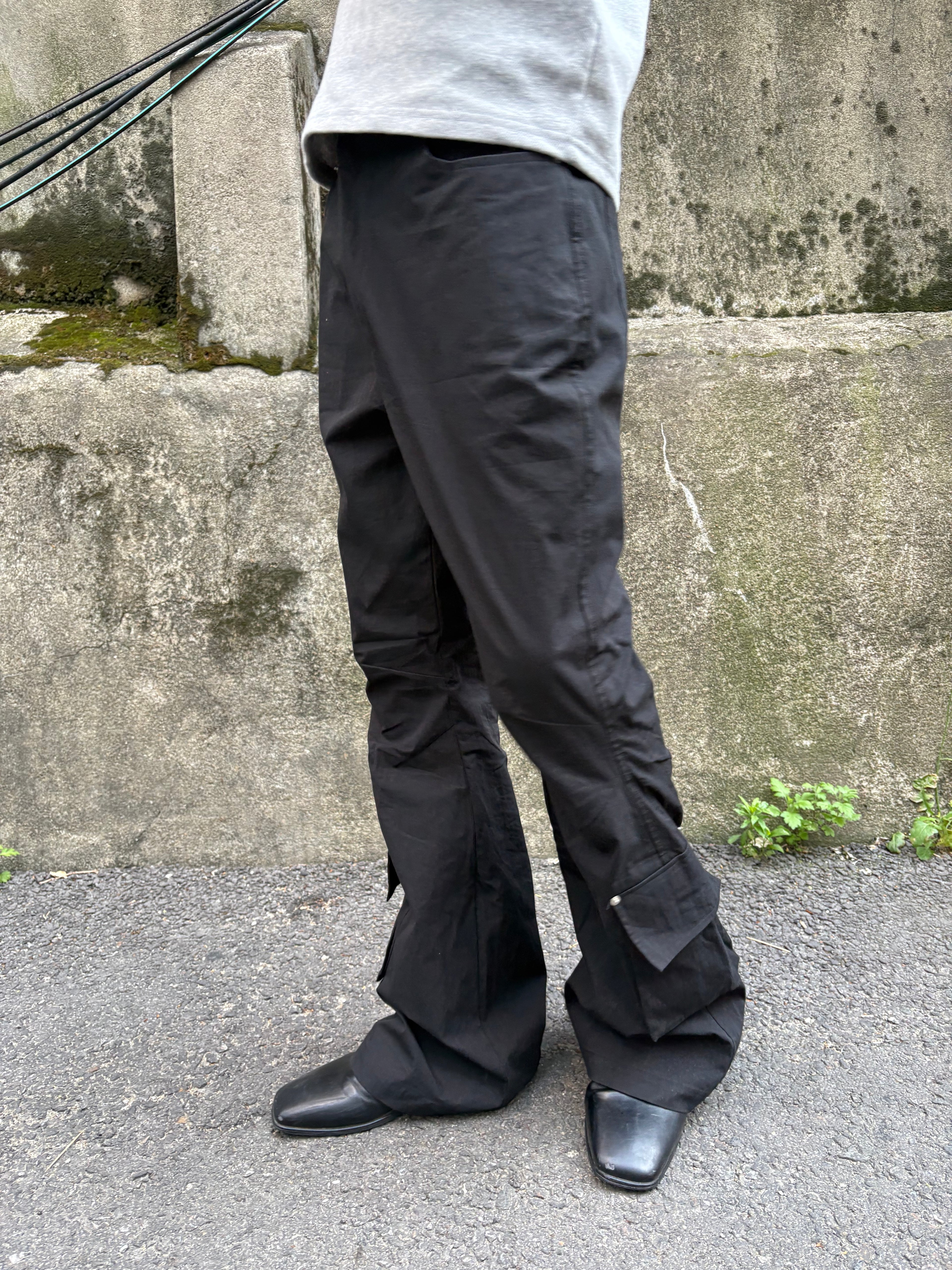 Half-Banded Cargo Bootcut Pants