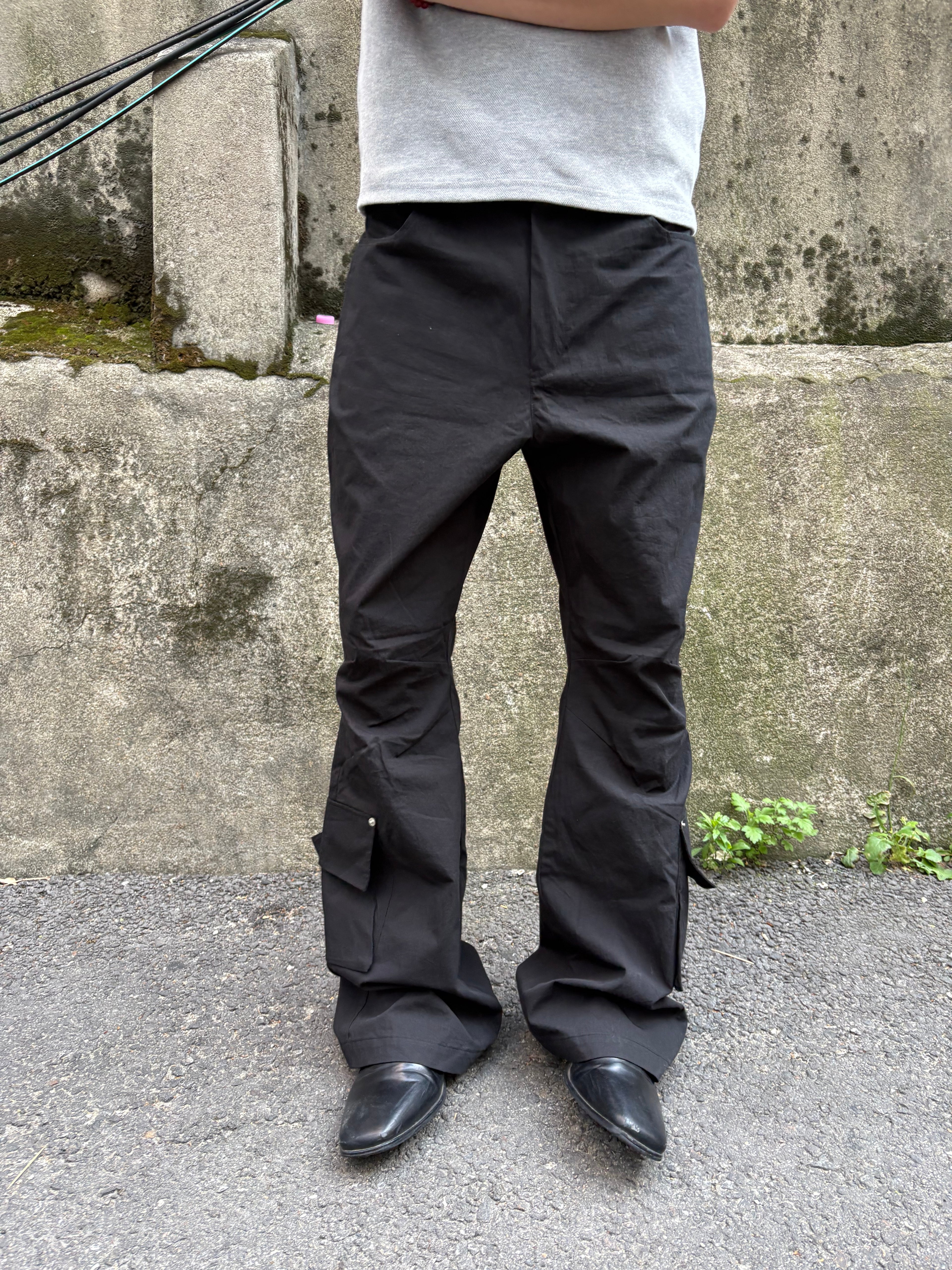 Half-Banded Cargo Bootcut Pants