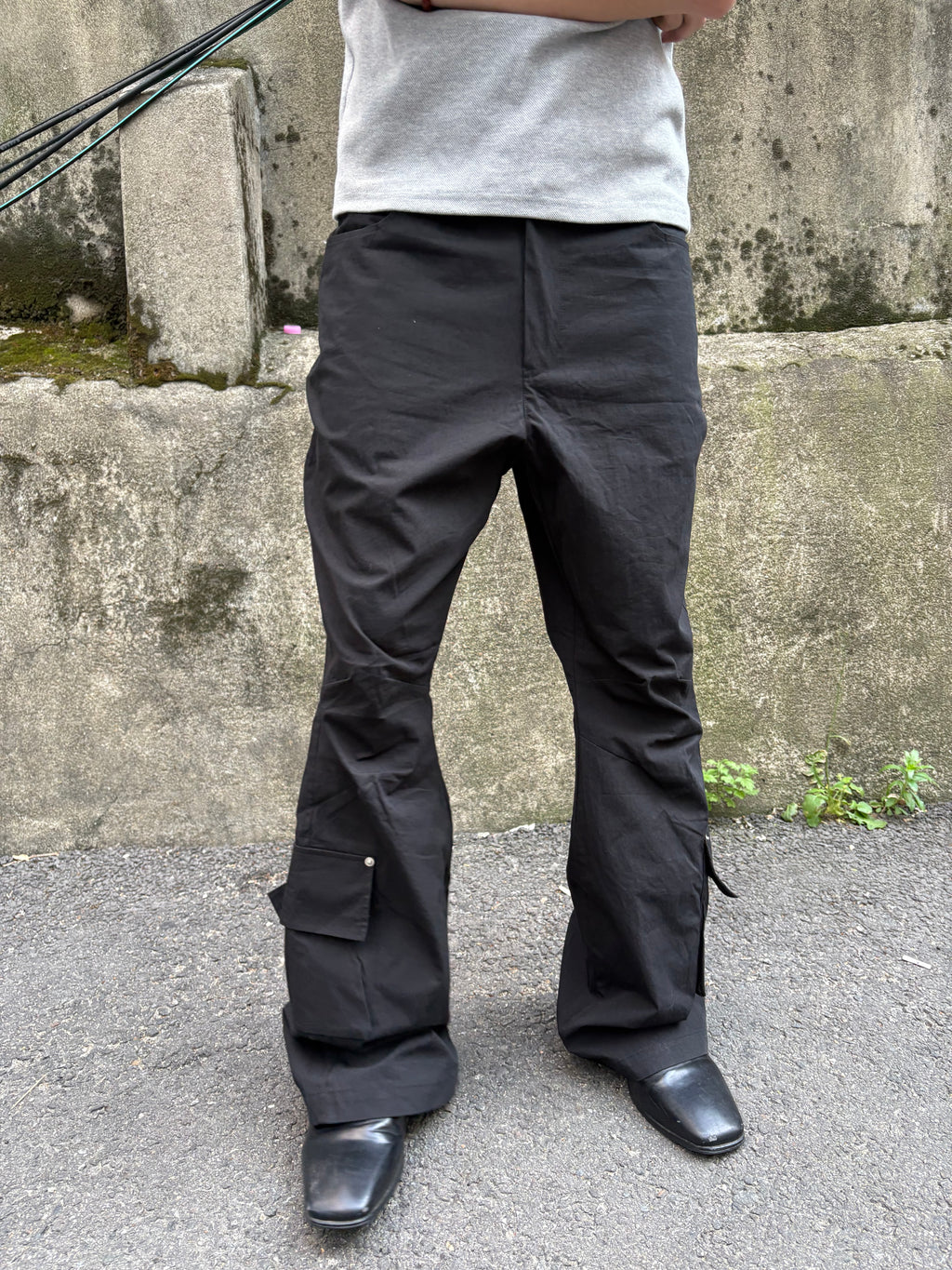 Half-Banded Cargo Bootcut Pants