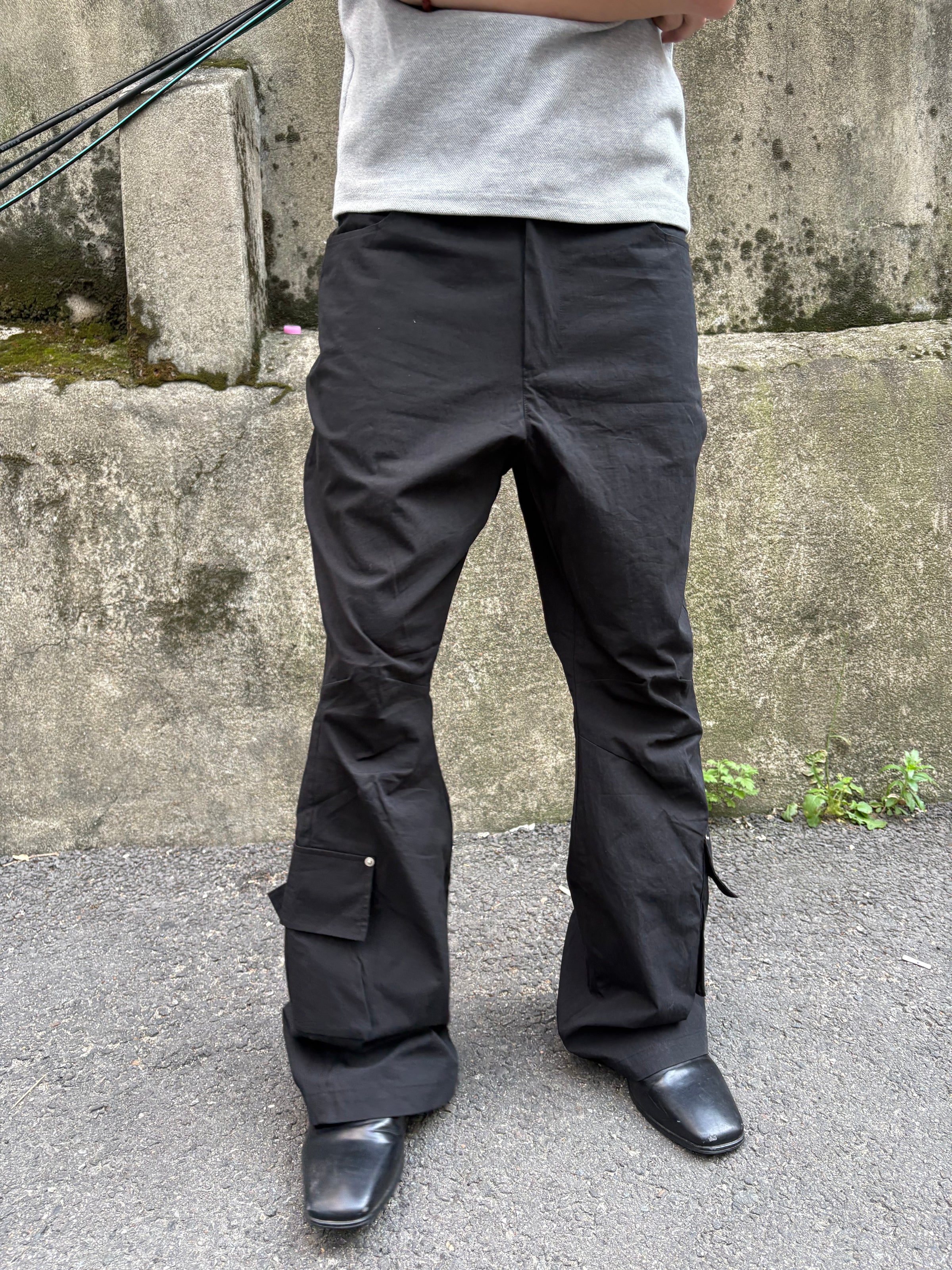 Half-Banded Cargo Bootcut Pants