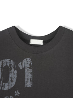 001 Crack Graphic Semi-Crop T-Shirt